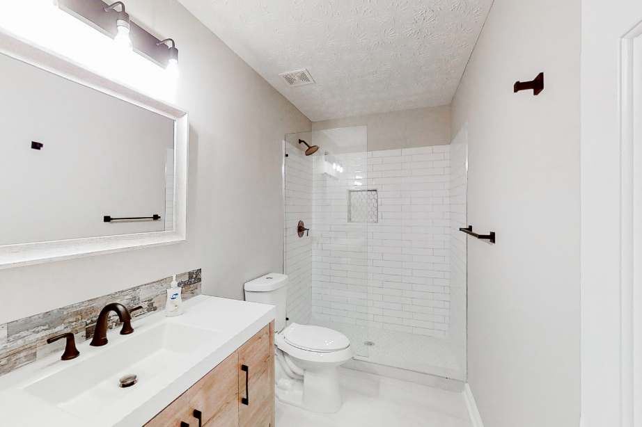 3965-Jackson-Shoals-Ct-Sw-Bathroom-2-1