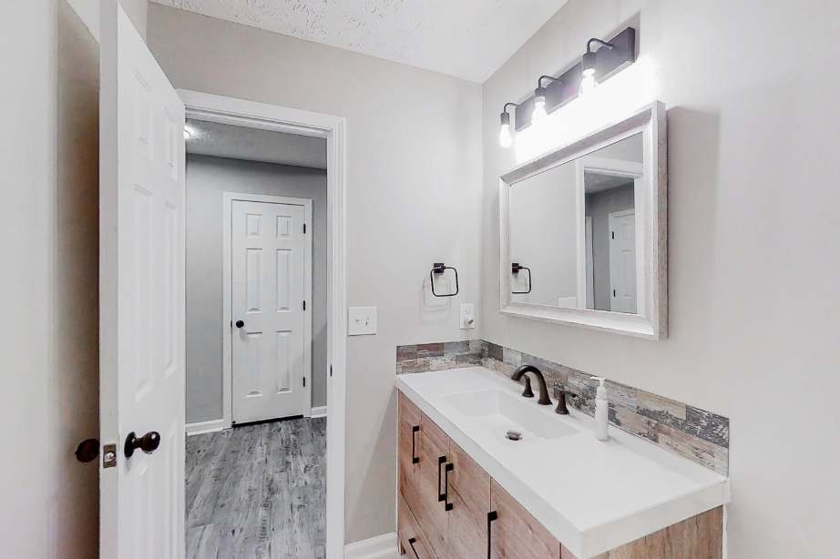 3965-Jackson-Shoals-Ct-Sw-Bathroom-2-2