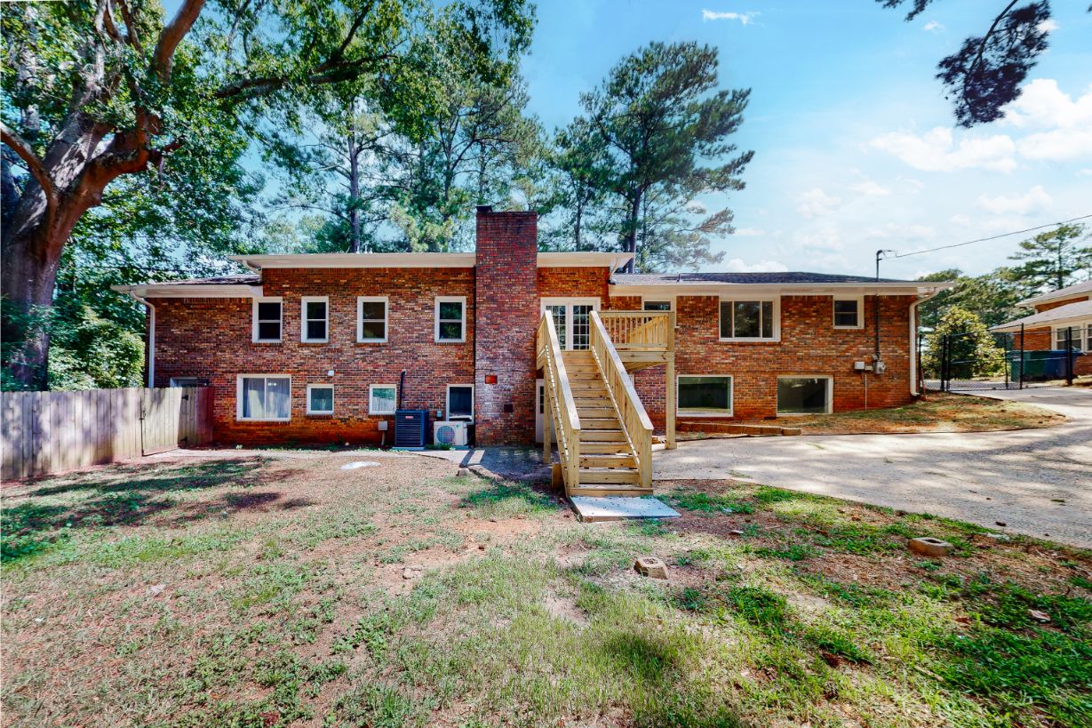 304-W-Lakeshore-Dr-House-Rear-Edit