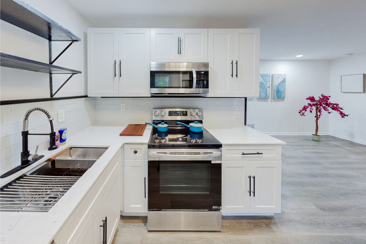 4379-John-Wesley-Dr-Kitchen-3