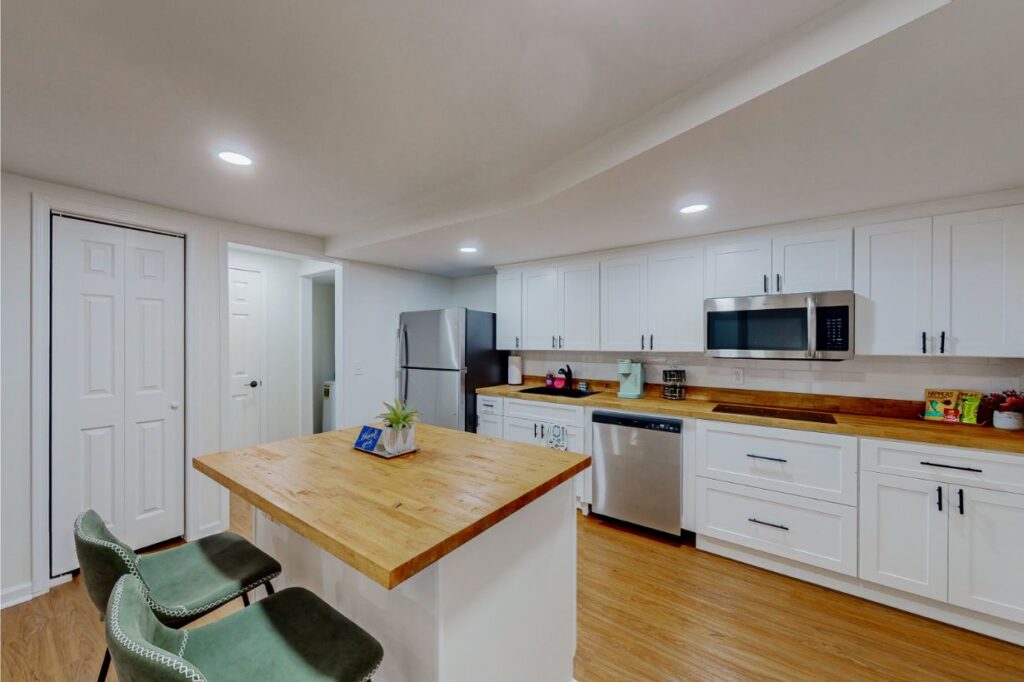 5629-Southern-Pines-Ct-Downstairs-Kitchen-1