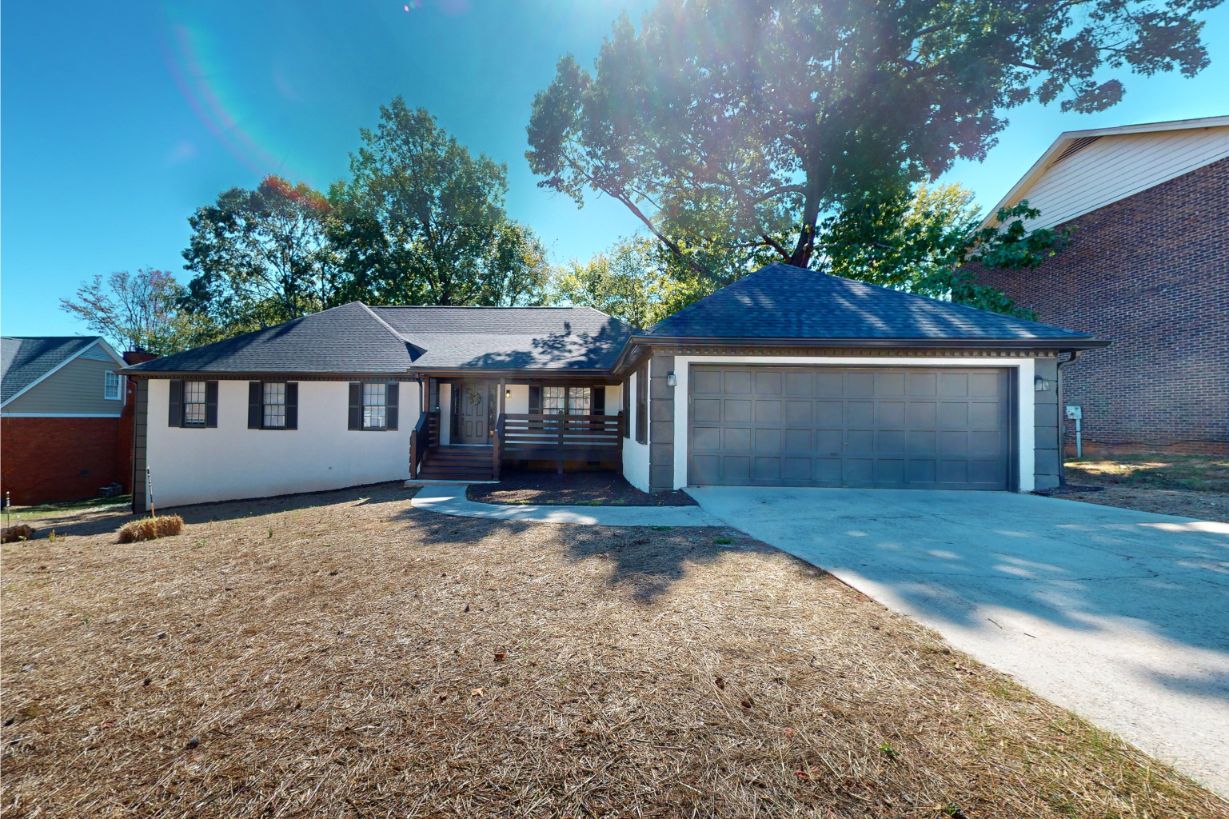 5629-Southern-Pines-Ct-House-Front