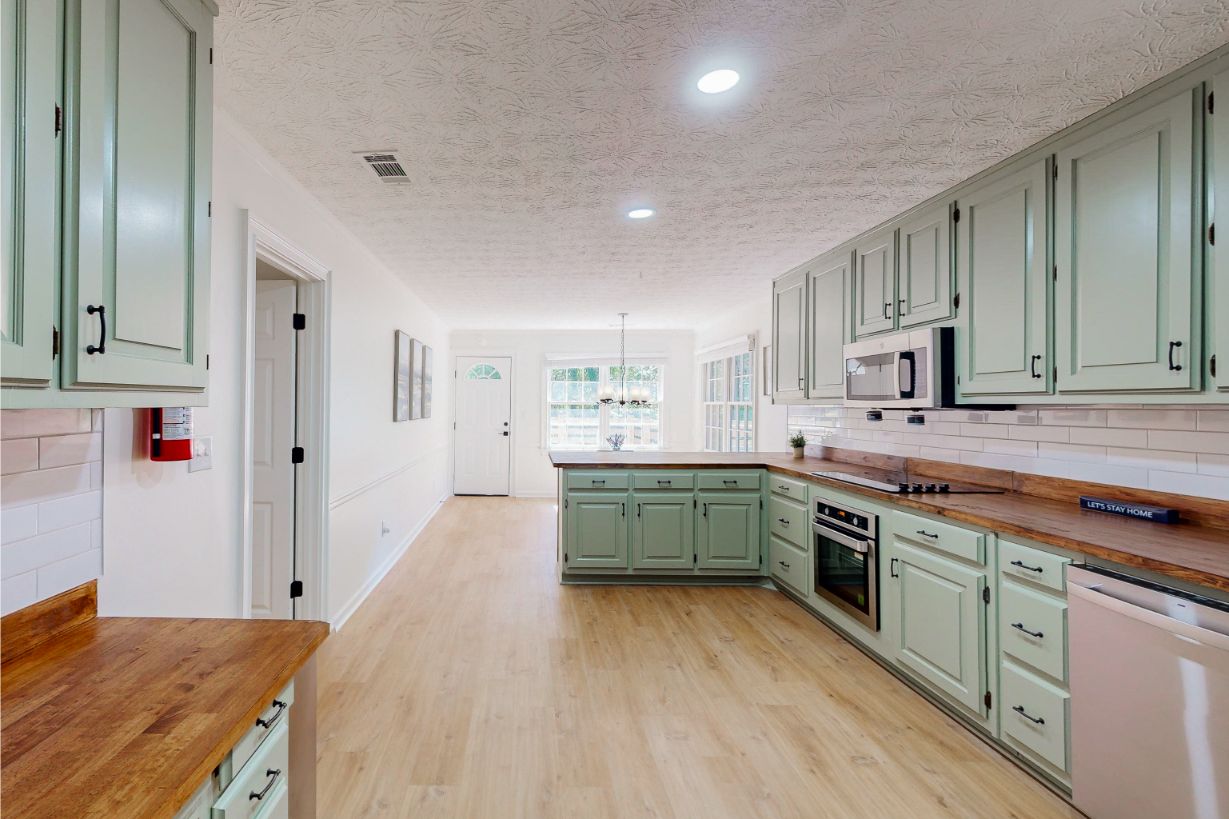 5629-Southern-Pines-Ct-Kitchen-1