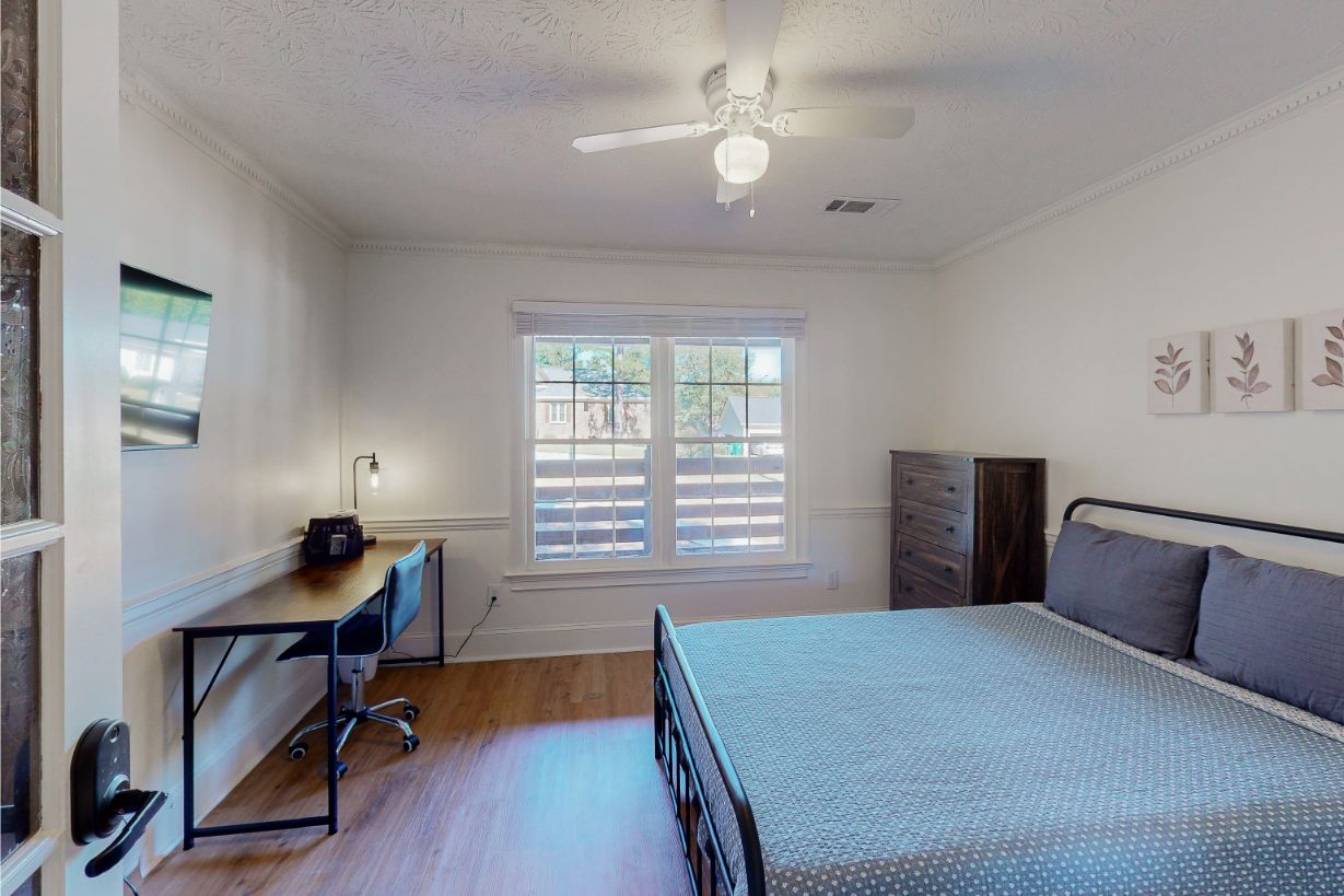 5629-Southern-Pines-Ct-Room-2-1